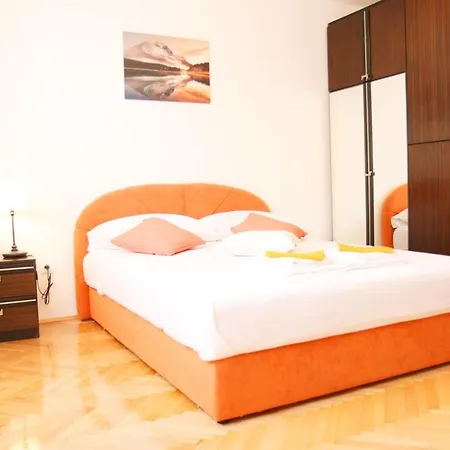 Appartement With A Parking Space - 13579