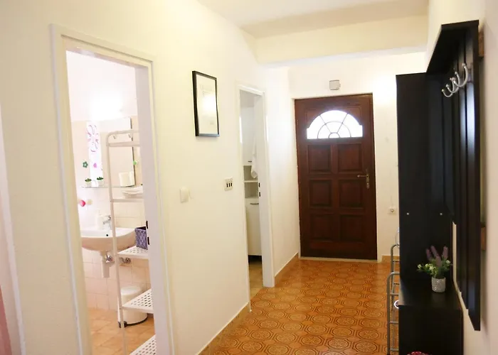 With A Parking Space - 13579 Lejlighed Split